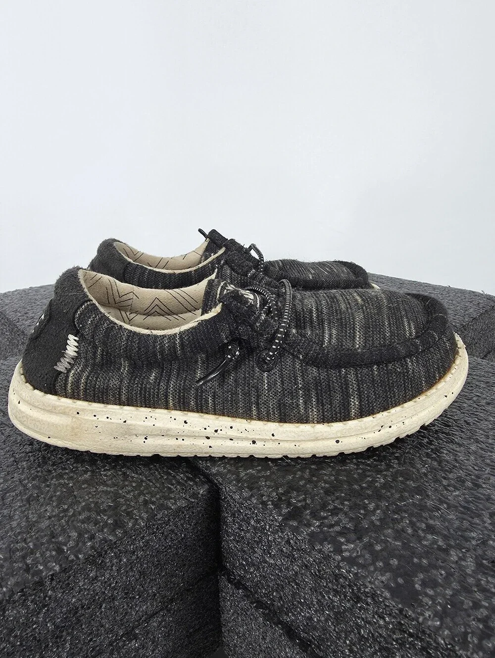 Hey Dude Wally Youth Stretch K12 Shoes Black Charcoal Heather Loafers